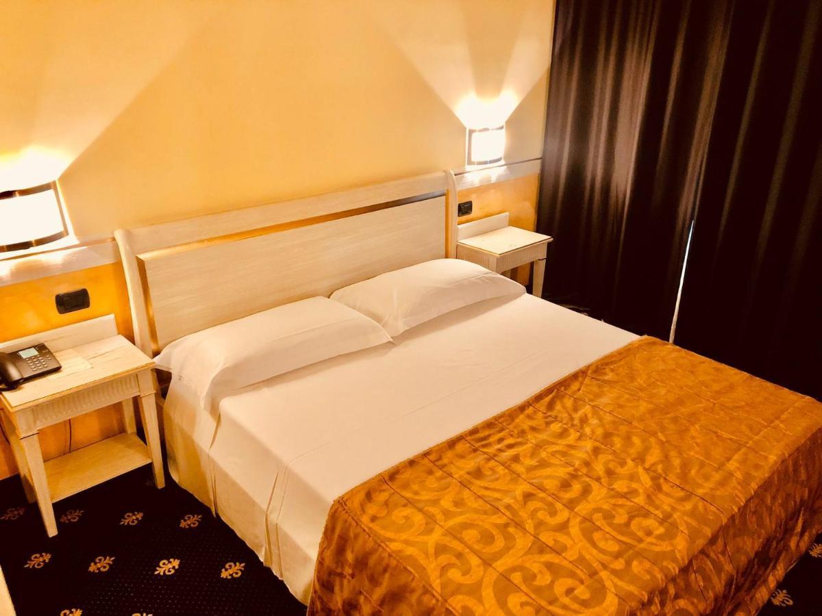 Motel Malpensa Inn & Hotel-Airport Казе-Нуове Экстерьер фото