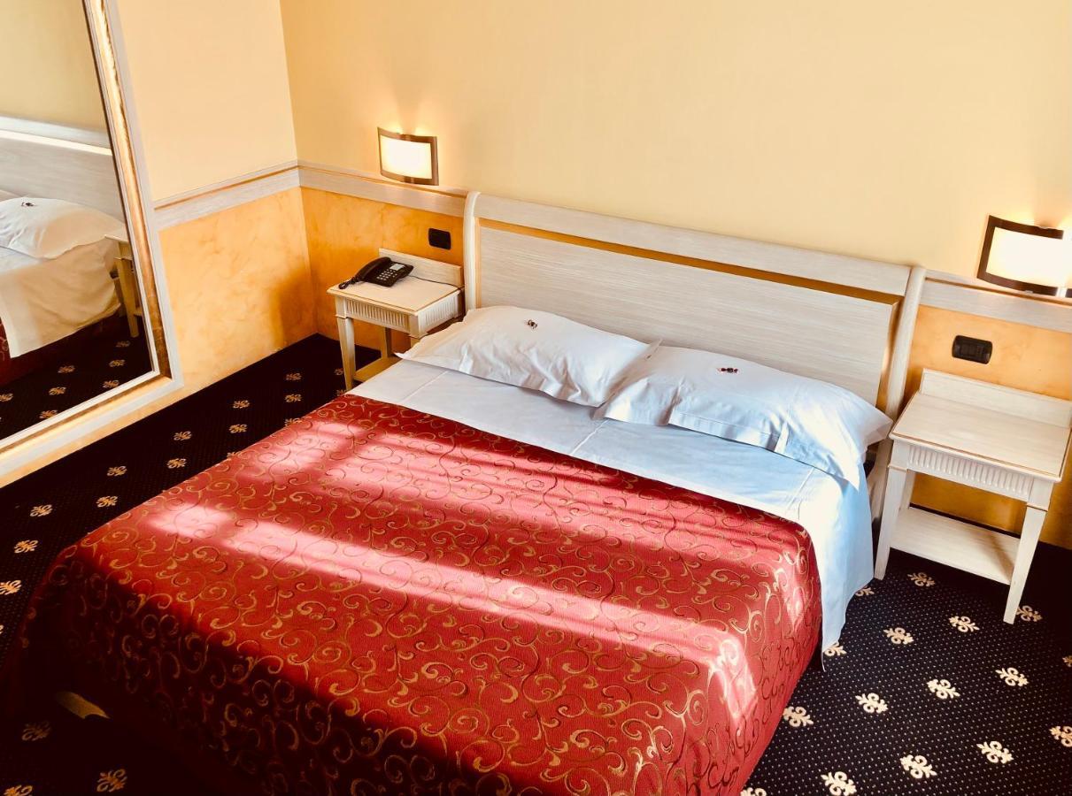 Motel Malpensa Inn & Hotel-Airport Казе-Нуове Экстерьер фото