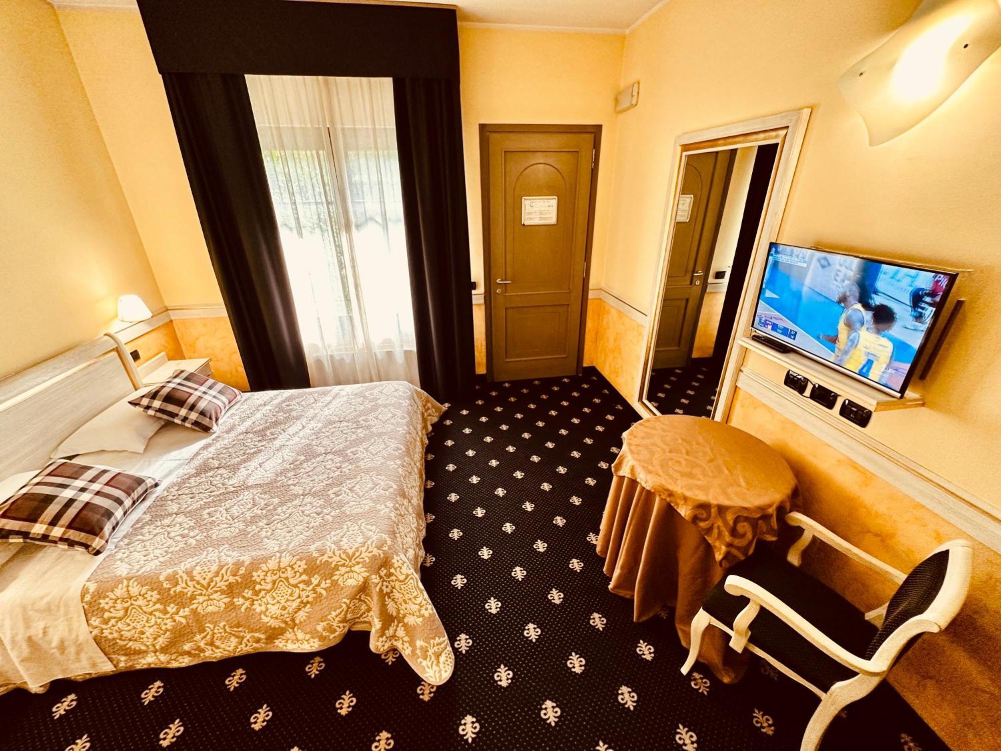 Motel Malpensa Inn & Hotel-Airport Казе-Нуове Экстерьер фото